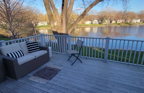 West Bloomington Casa | Brand New WATERFRONT Listing!