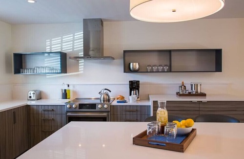 Culloden Shores Condominio | Brand New Waterfront - Chic & Sophisticated