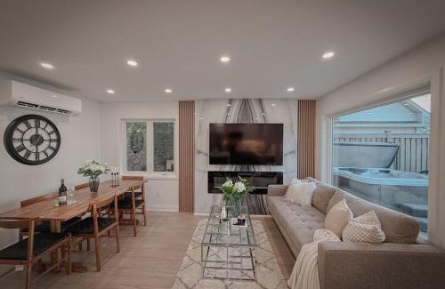 Georgina Casa | Brand New Waterfront Cottage