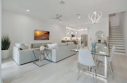 Rocky Point Casa | Brand New Waterfront Townhome Development in the Manatee Pocket! 3 BDR/2.5 Bath