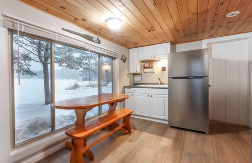 Arbor Vitae Cabina | Brandy Lk Cabin w Water Toys! In Town & On Snowmobile Trails