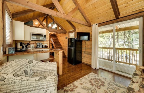 Indian Point Casa | Branson Vacation Rental Cabin with Foosball Table!