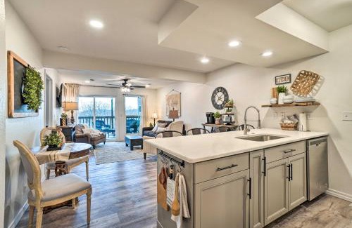 Notch Estates Apartamento | Branson West Condo with Balcony and Resort Amenities