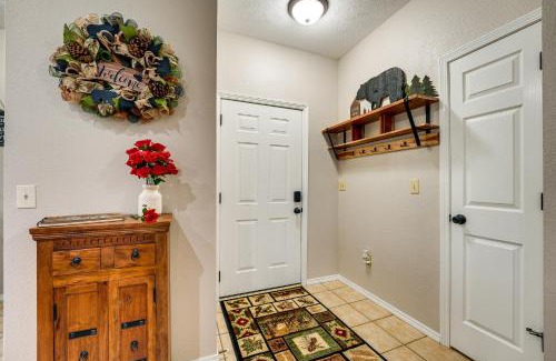 Branson West Apartamento | Branson West Vacation Rental with Resort Amenities!