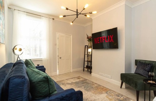 Burton on Trent Casa | Branston House - Stunning Home with Private Garden