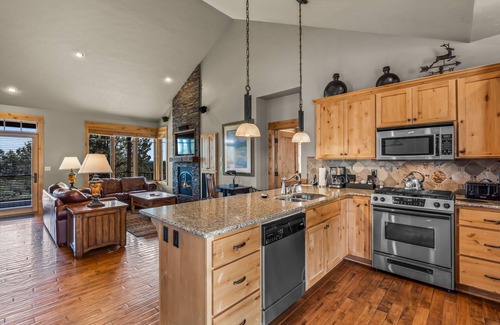 Powell Butte Cabina | Brasada Ranch | 2 King Suites | Beautiful Views