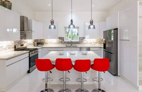 Brasilito Casa | Brasilito House and Apartment with Pool Sleeps 8