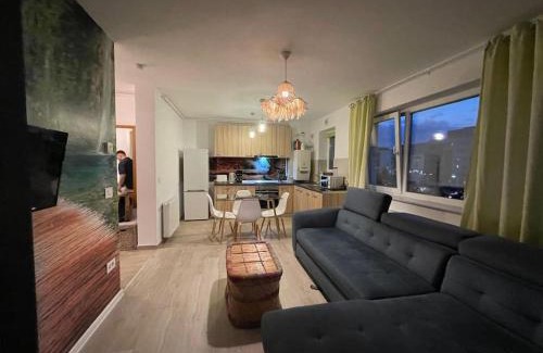 Tractorul Apartamento | Brasov, Coresi Studio - Weekly and Monthly Special Offers