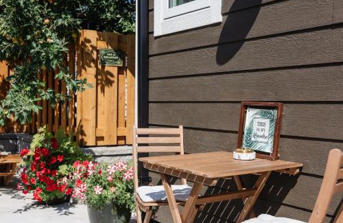 Campbell River Casa | Brass Apple Cottage