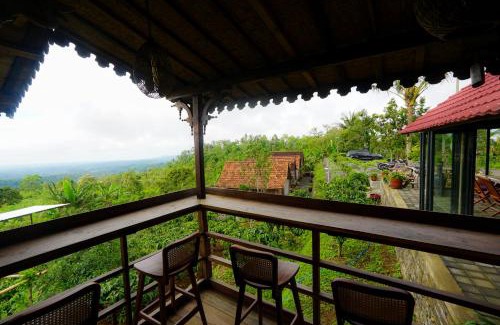 Pupuan Cama Y Desayuno | Brave Coffee and Camp