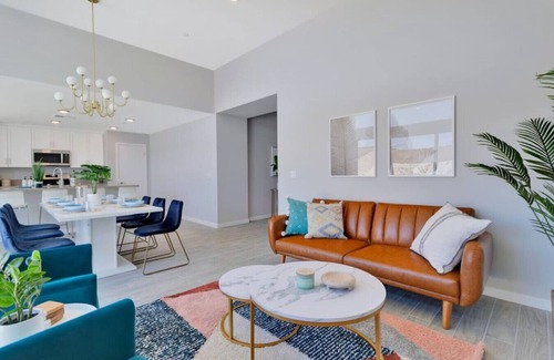 Desert Hot Springs Casa | Bravik`s Escape 12633 Sylvanus Dr DHS