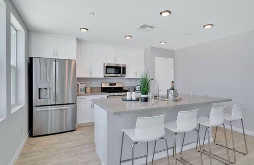 Desert Hot Springs Casa | Bravik`s Escape 12633 Sylvanus Dr DHS