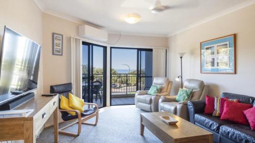 Yamba Casa | Breakers 2 - 6, 18 - 20 Pacific Parade