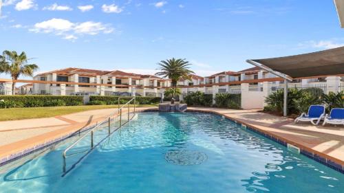 Yamba Casa | Breakers 2 - 8, 18 - 20 Pacific Parade
