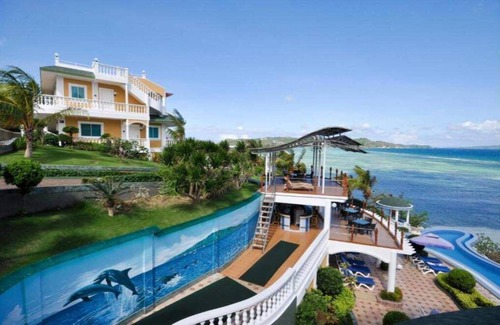 Manoc-Manoc Apartamento | Breakfast at Monaco - Two Bedroom Suite
