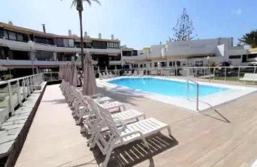 San Agustin Apartamento | breakfast in the sun