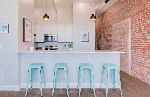 Newport News Apartamento | Breakfast Tiffany s Downtown Newport News