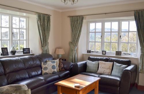 Satterthwaite Casa | Breasty Haw