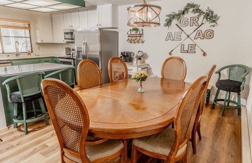 Plumas Eureka Estates Casa | Breath in Fresh Mt Spring Air from a Private Deck w/a River & Golf Course View