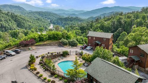 Gatlinburg Chalet De Esquí | Breath Taking Sunrise Views - Resort Amenities