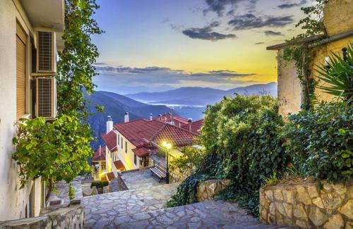 Delfoi Apartamento | Breathe in Delphi - Family Apt with Mountain View
