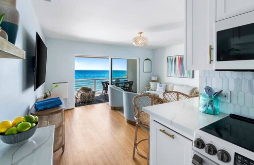 Eastern Malibu Apartamento | Breathe Malibu - Ocean Front Condo w/ Beach Access