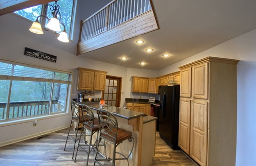 Hot Springs Village Casa | Breathtaking mountain views-4king en suites, bunk rm, sauna, air hockey,MANCAVE!