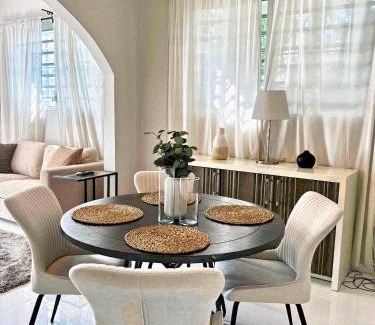 Parque Apartamento | Breathtaking 2-Bedroom Beachside Apartment
