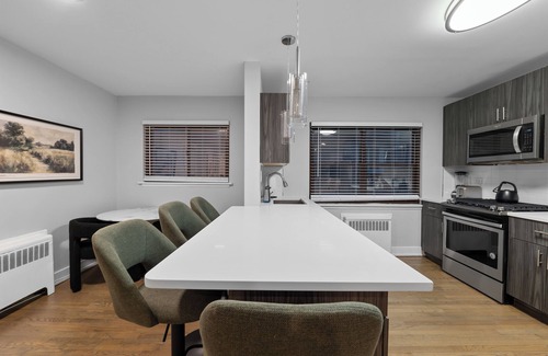 Evanston Apartamento | Breathtaking 2BR Near Lake Michigan in Evanston