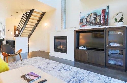 Corbett - Terwilliger - Lair Hill Casa | Breathtaking 3-Bedroom Getaway in the Heart of Portland