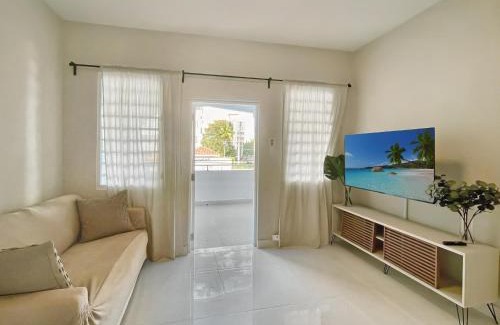 Parque Apartamento | Breathtaking 3-Br Beachside Apt