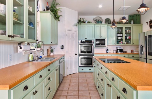 Temple Casa | Breathtaking Balcony Lakehouse ~Golf Cart ~Lake Access ~Pet Friendly
