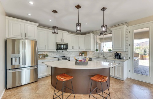 Gold Canyon Casa | Breathtaking Family Retreat in Elite Gold Canyon!