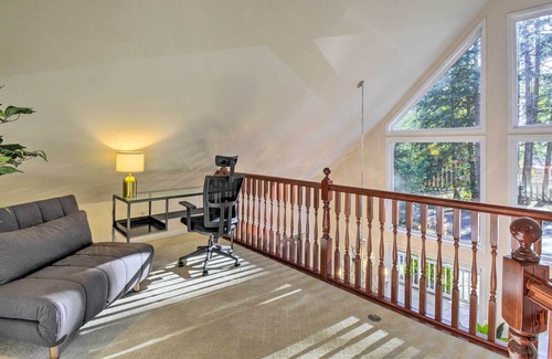 Hansville Cabina | Breathtaking Hansville Cabin w/ Fire Pit!