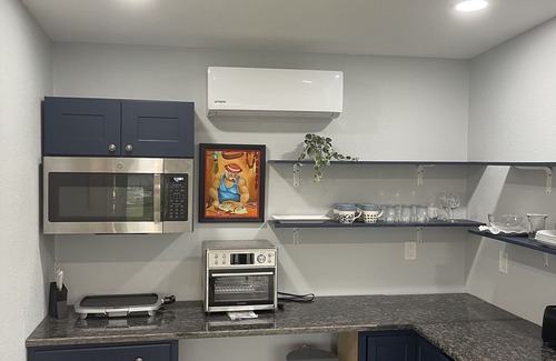 Citrus Park Cabaña | Breathtaking Lake View Cottage