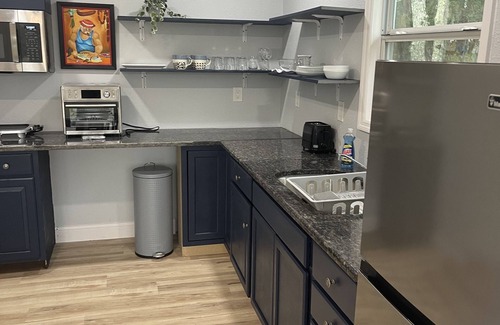 Citrus Park Cabaña | Breathtaking Lake View Cottage