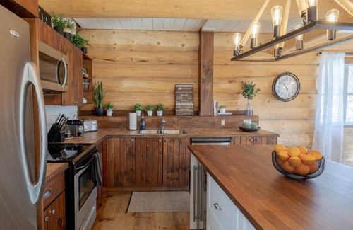 Saint-Faustin-Lac-Carre Chalet De Esquí | Breathtaking log house w/HotTub - Summer paradise