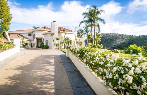 Thousand Oaks Casa | Impresionante mansión - El sueño de los artistas - 6,700 pies cuadrados