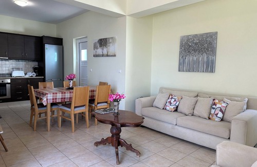 Kefalas Villa | Impresionante montaña, vistas al mar con piscina Wifi cerca de tiendas y ofertas disponibles