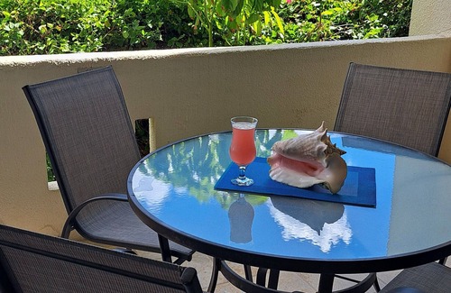 Estate Golden Rock Condominio | Breathtaking Ocean Views Condo with Private Beach Access.