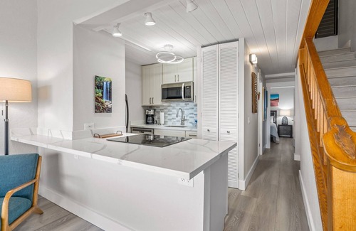 Maalaea Condominio | Breathtaking Ocean Front Views! Pool, Hot Tub!