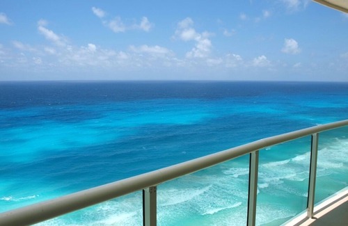 Zona Hotelera Condominio | Impresionante condominio frente al mar
