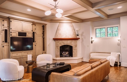 Martinez Villa | Breathtaking Old-World Italian Villa for families and romantics