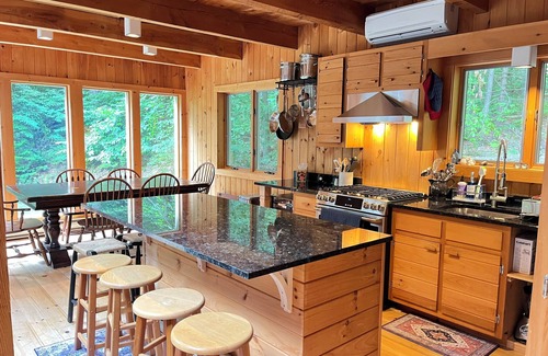 Lanesborough Casa | Breathtaking Post & Beam minutes from Jiminy Peak, Williamstown, Lenox & hiking