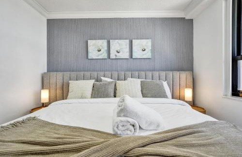 Mid Beach Apartamento | Breathtaking resort condo w beach service Unit 908