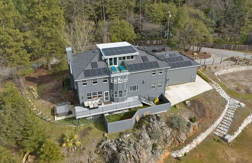 Colfax Casa | Breathtaking Sierra Foothills Sunset Views w/hot tub, volleyball, and EV charger