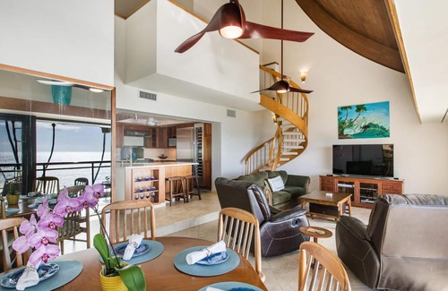 Wailua House Lots Condominio | Ático frente al mar con tres dormitorios frente al mar en el lado este