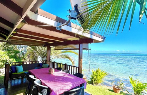 Paea Casa | Breathtaking Sunsets: Cozy Bungalow on the Lagoon, private getaway