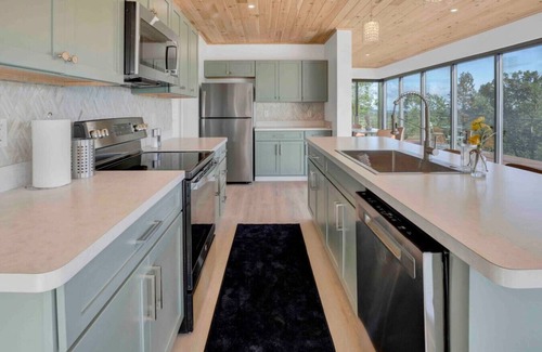 Little Valley Apartamento | Breathtaking views, modern container design