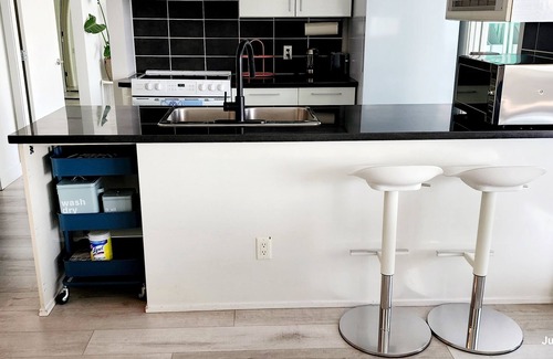 Crosstown Condominio | Breathtaking view with swimming pool-BlueMoon Stay